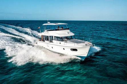 ST48 – Private Boat Tour – Half Day (3:30h)